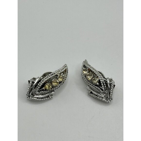 Exquisite Lot Of 5 Vintage Clip-On Earrings VERY PRETTY , SEE ALL - Picture 16 of 16